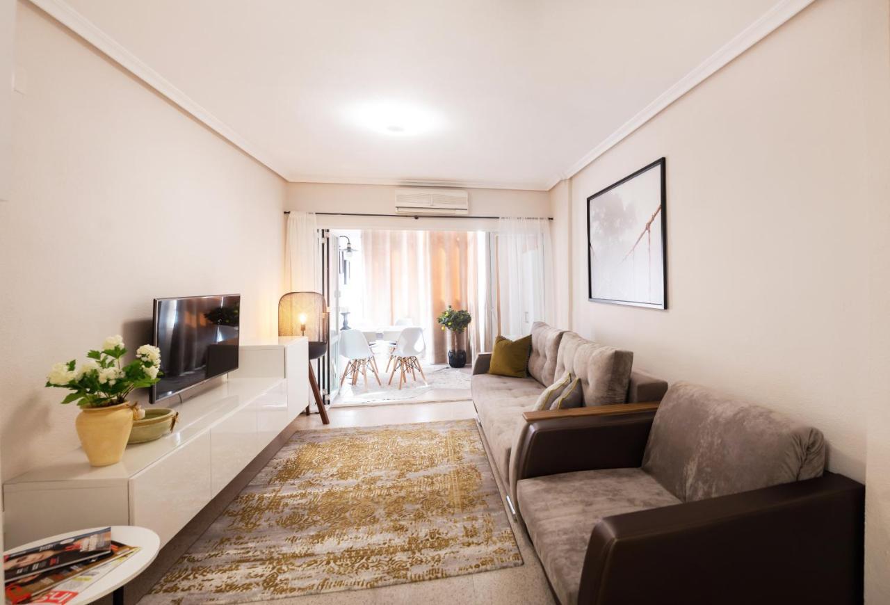Holiday Studio Jardin Playa Torrevieja Eksteriør billede