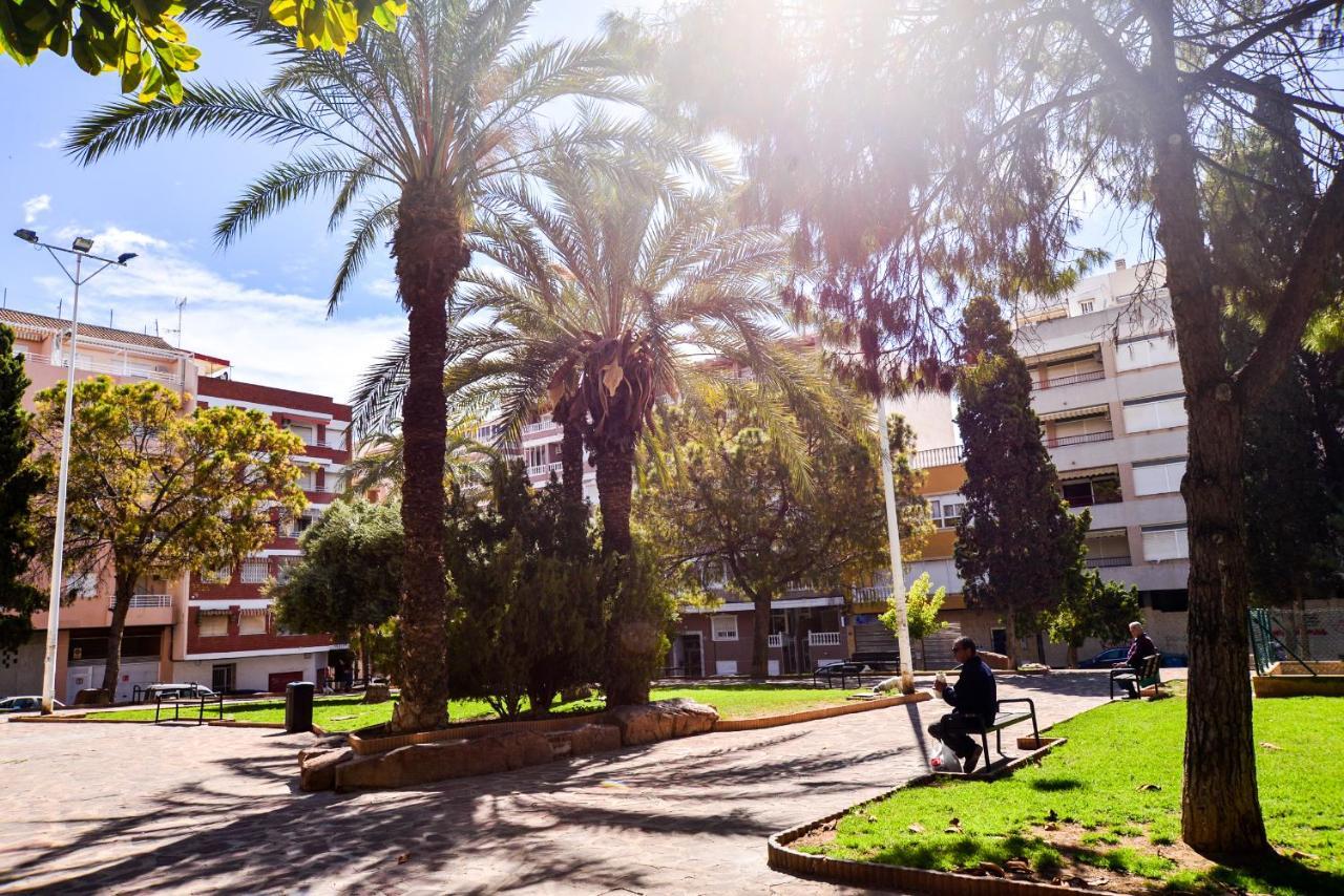 Holiday Studio Jardin Playa Torrevieja Eksteriør billede
