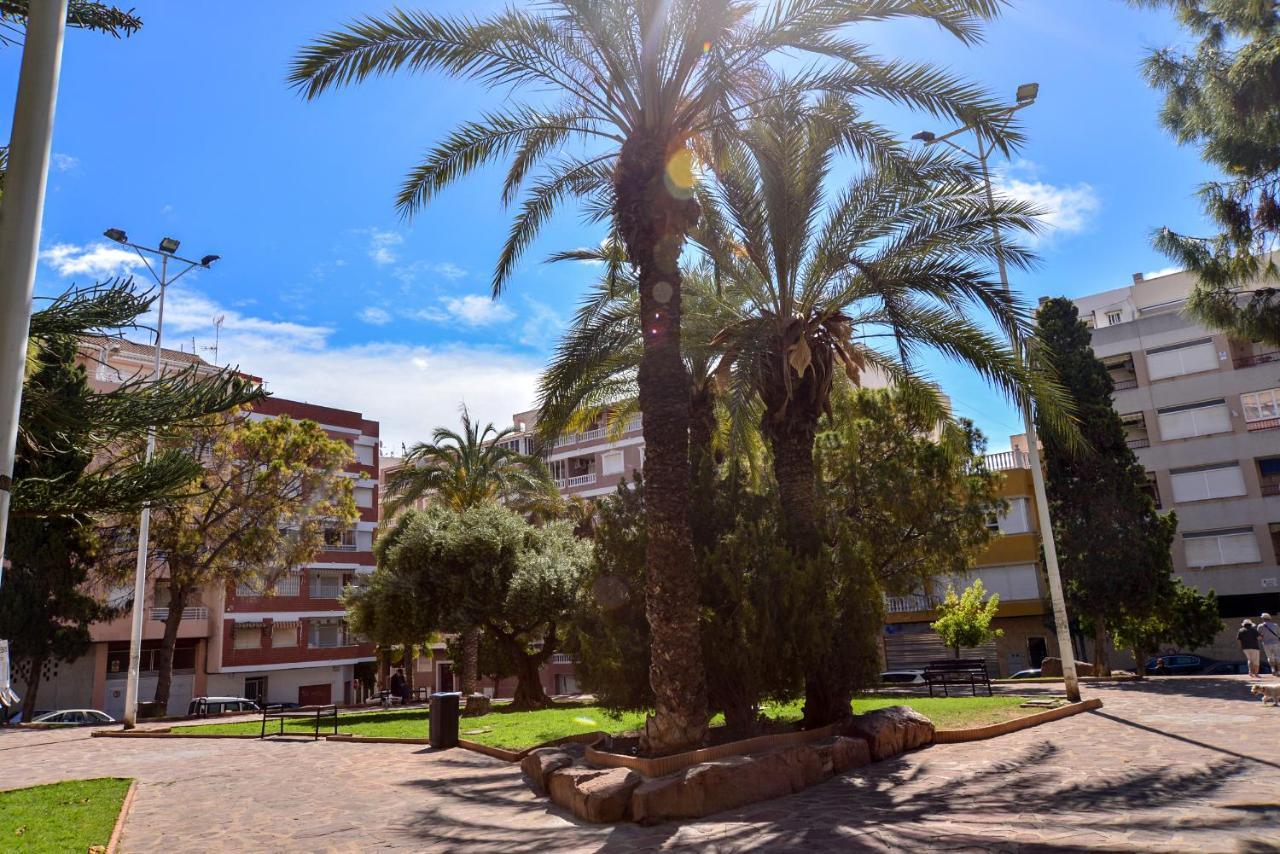 Holiday Studio Jardin Playa Torrevieja Eksteriør billede