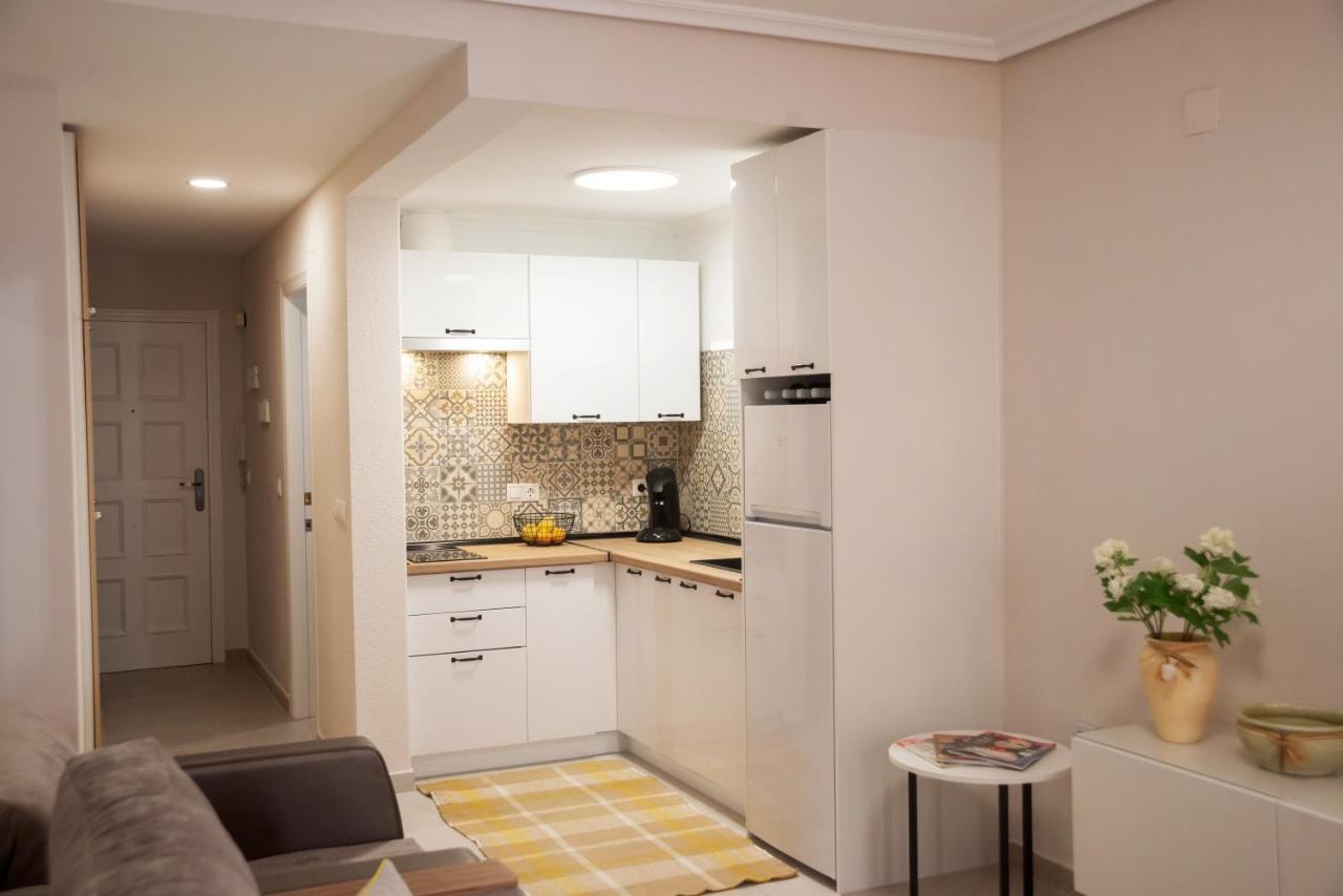 Holiday Studio Jardin Playa Torrevieja Eksteriør billede