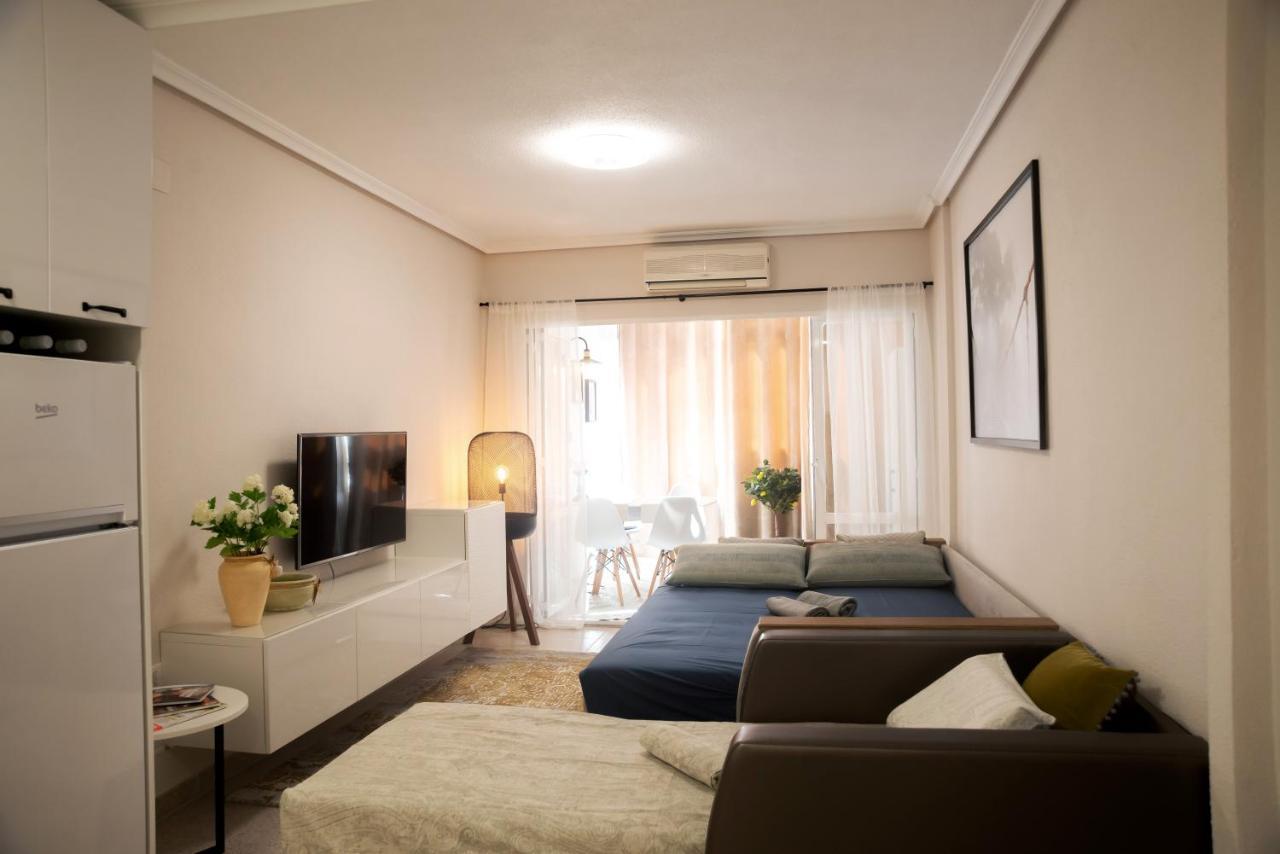 Holiday Studio Jardin Playa Torrevieja Eksteriør billede