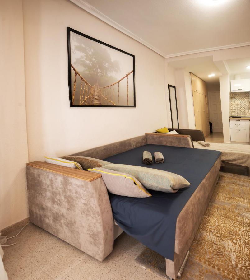 Holiday Studio Jardin Playa Torrevieja Eksteriør billede
